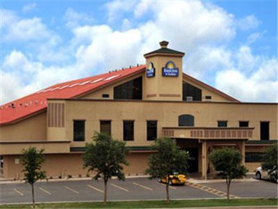 Days Inn By Wyndham Lubbock South Dış mekan fotoğraf